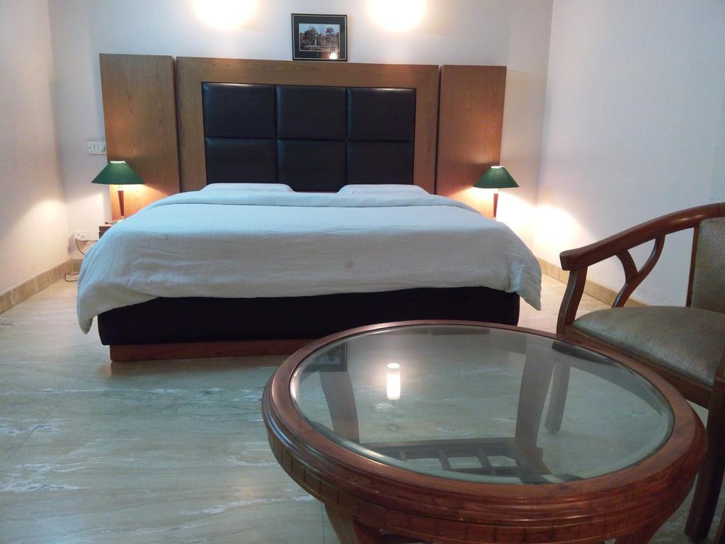 Hotel Queens Residency Gurgaon Quarto foto
